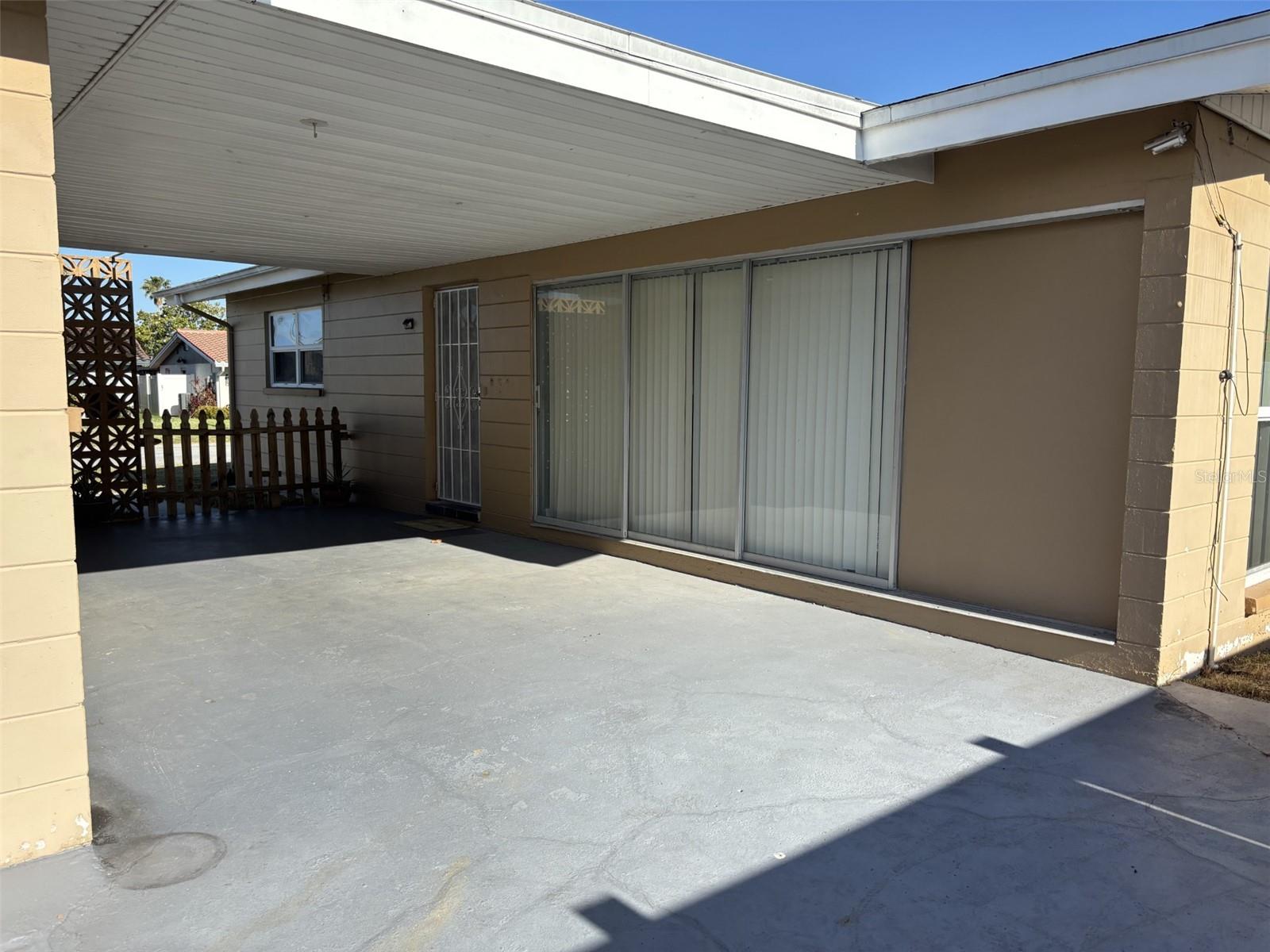 Image 17 of 23 For 4940 Shell Stream Boulevard