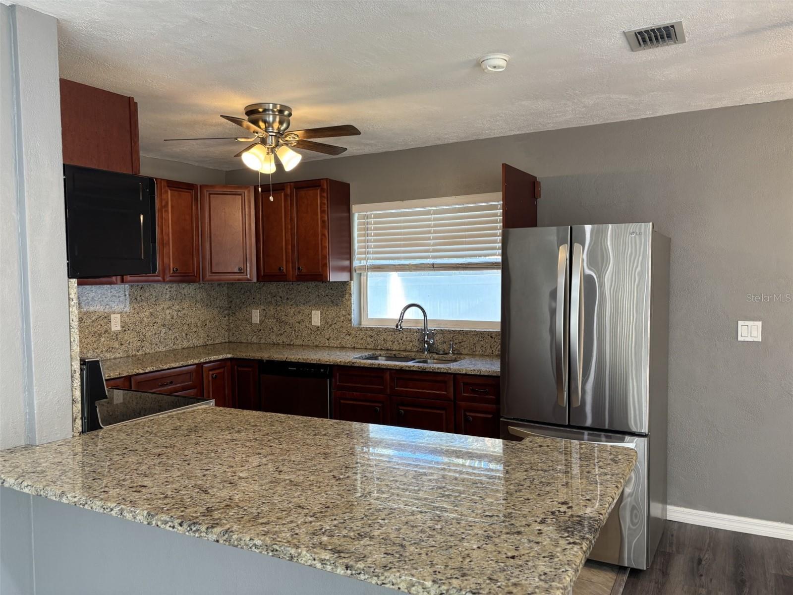 Image 3 of 23 For 4940 Shell Stream Boulevard