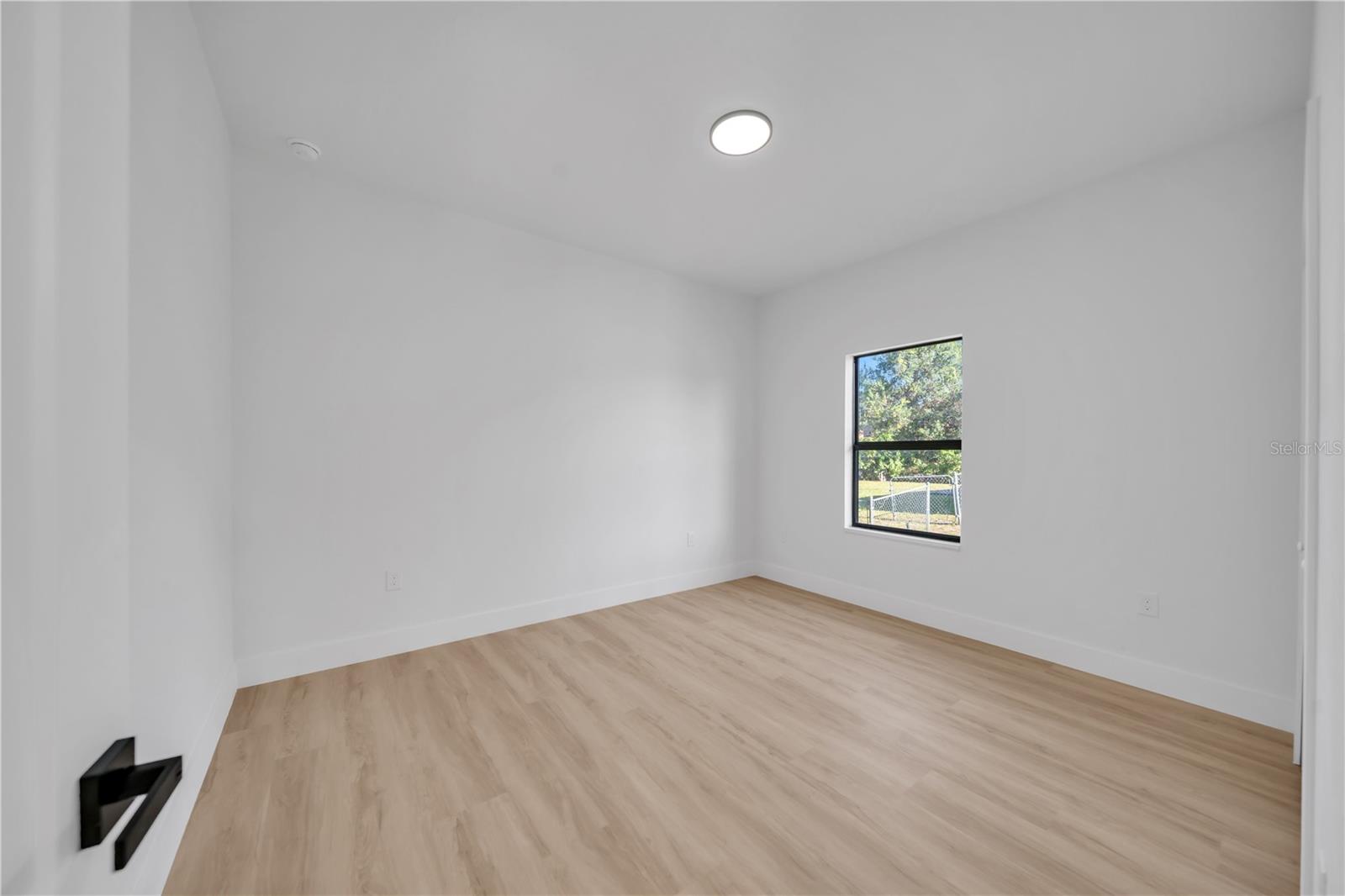 Image 17 of 47 For 1274 Ronald Street