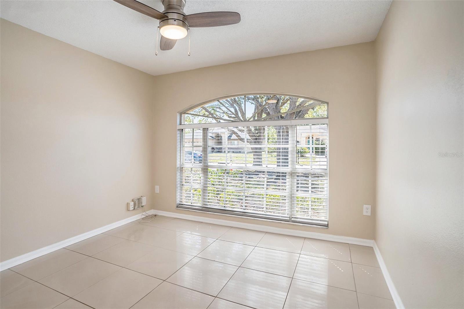 Image 11 of 25 For 12712 Longcrest Drive