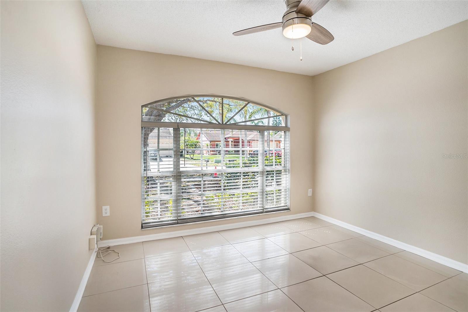 Image 12 of 25 For 12712 Longcrest Drive