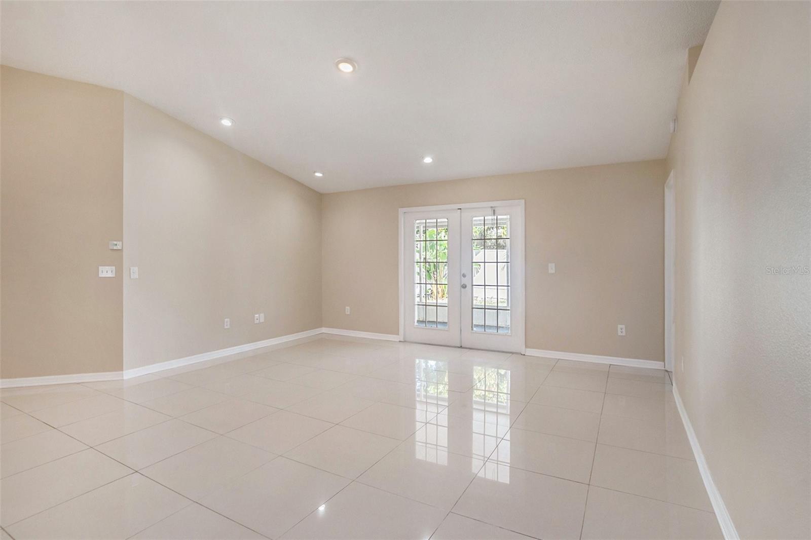 Image 4 of 25 For 12712 Longcrest Drive