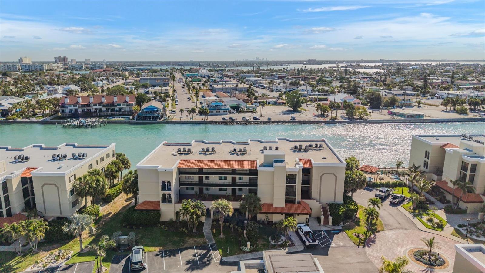 Image 34 of 55 For 7435 Bayshore Drive 303