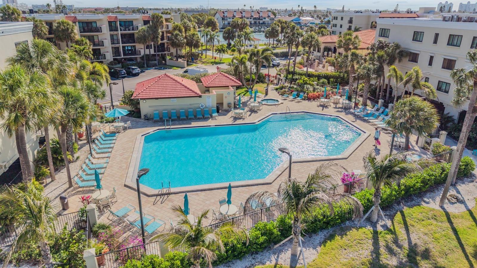 Image 37 of 55 For 7435 Bayshore Drive 303