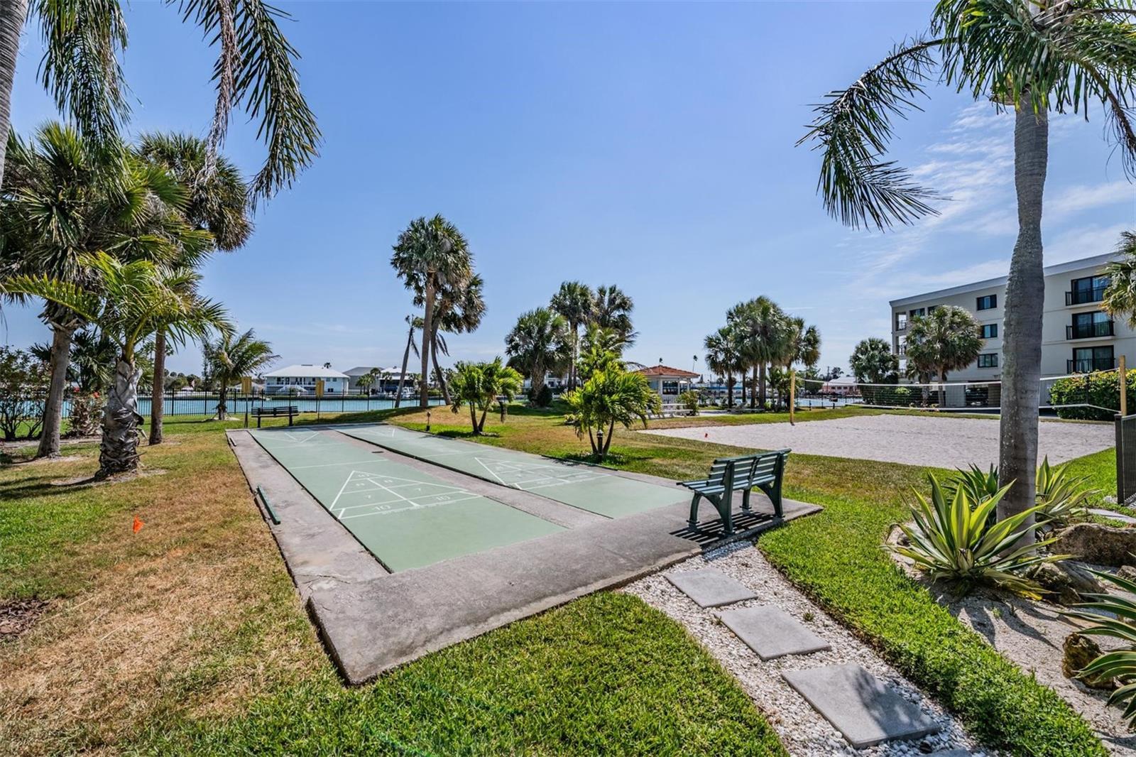 Image 41 of 55 For 7435 Bayshore Drive 303