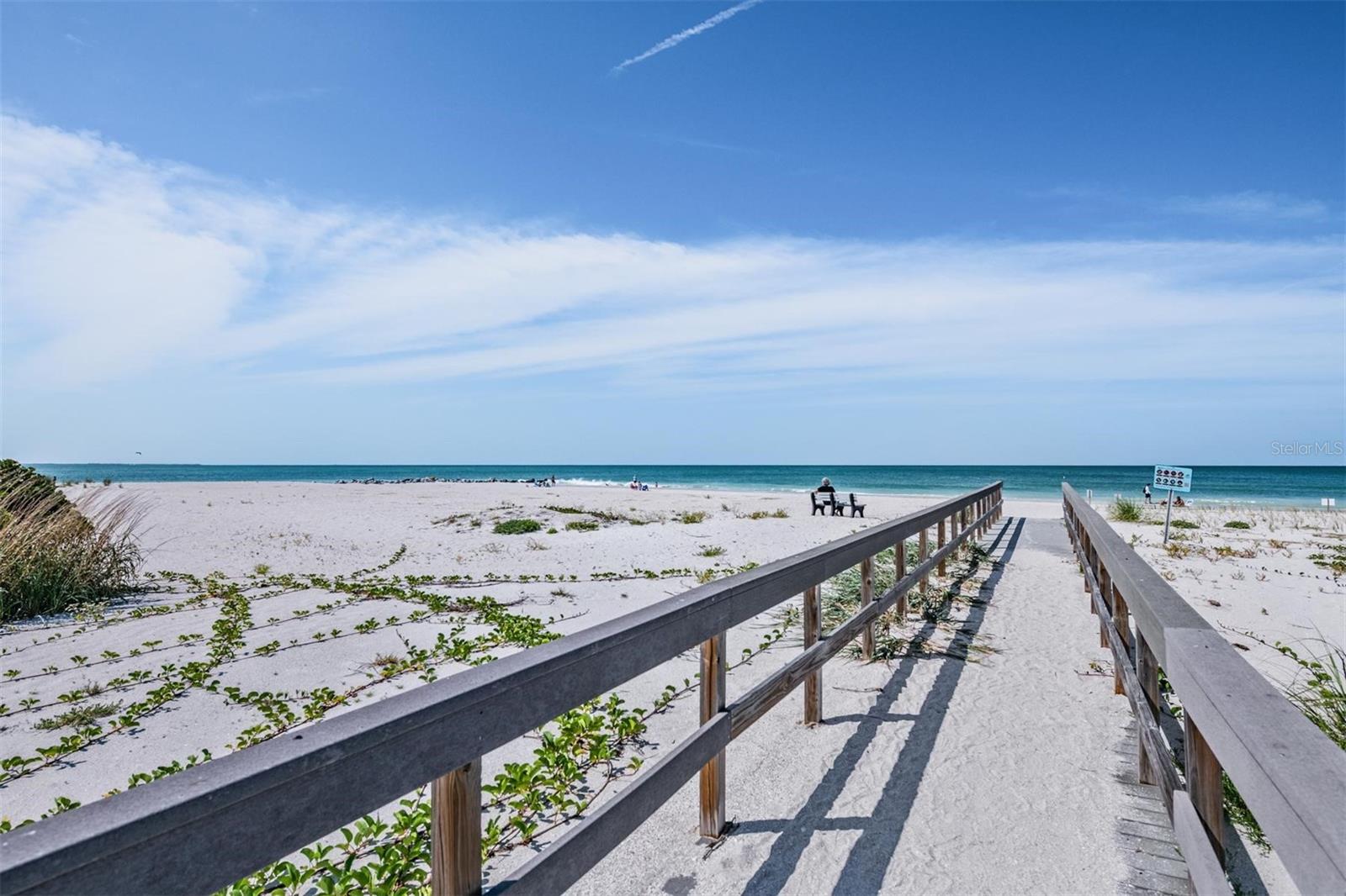 Image 46 of 55 For 7435 Bayshore Drive 303