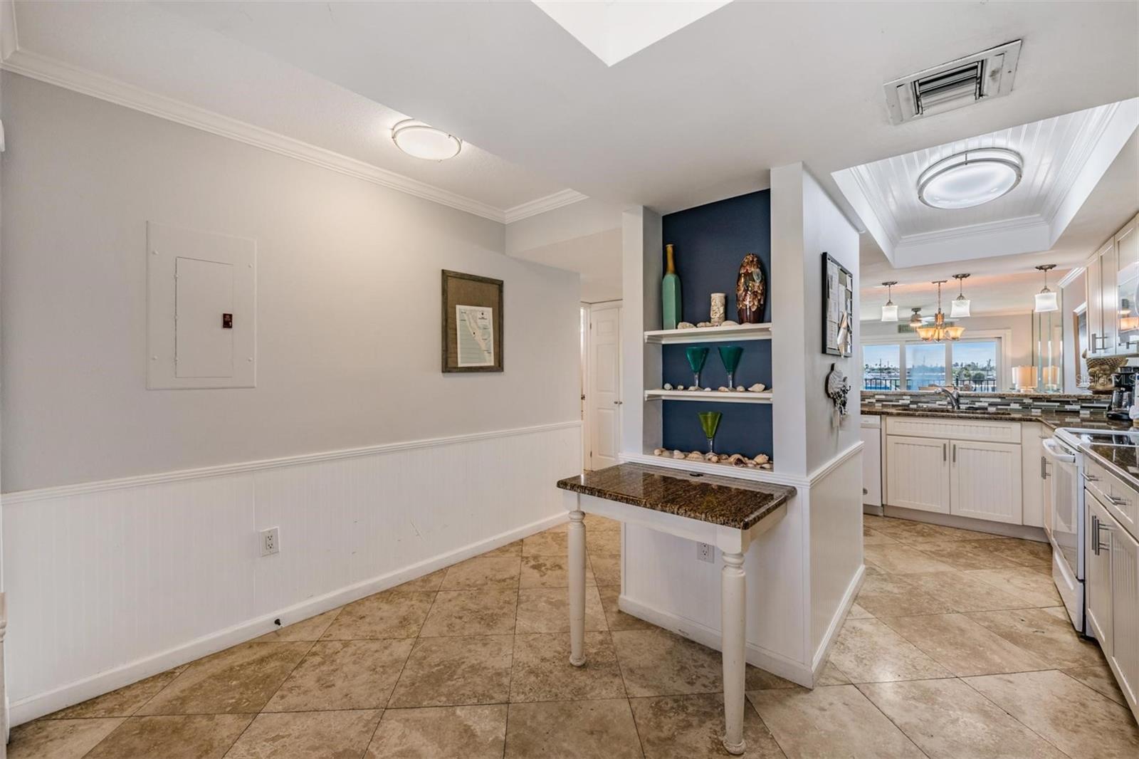 Image 6 of 55 For 7435 Bayshore Drive 303