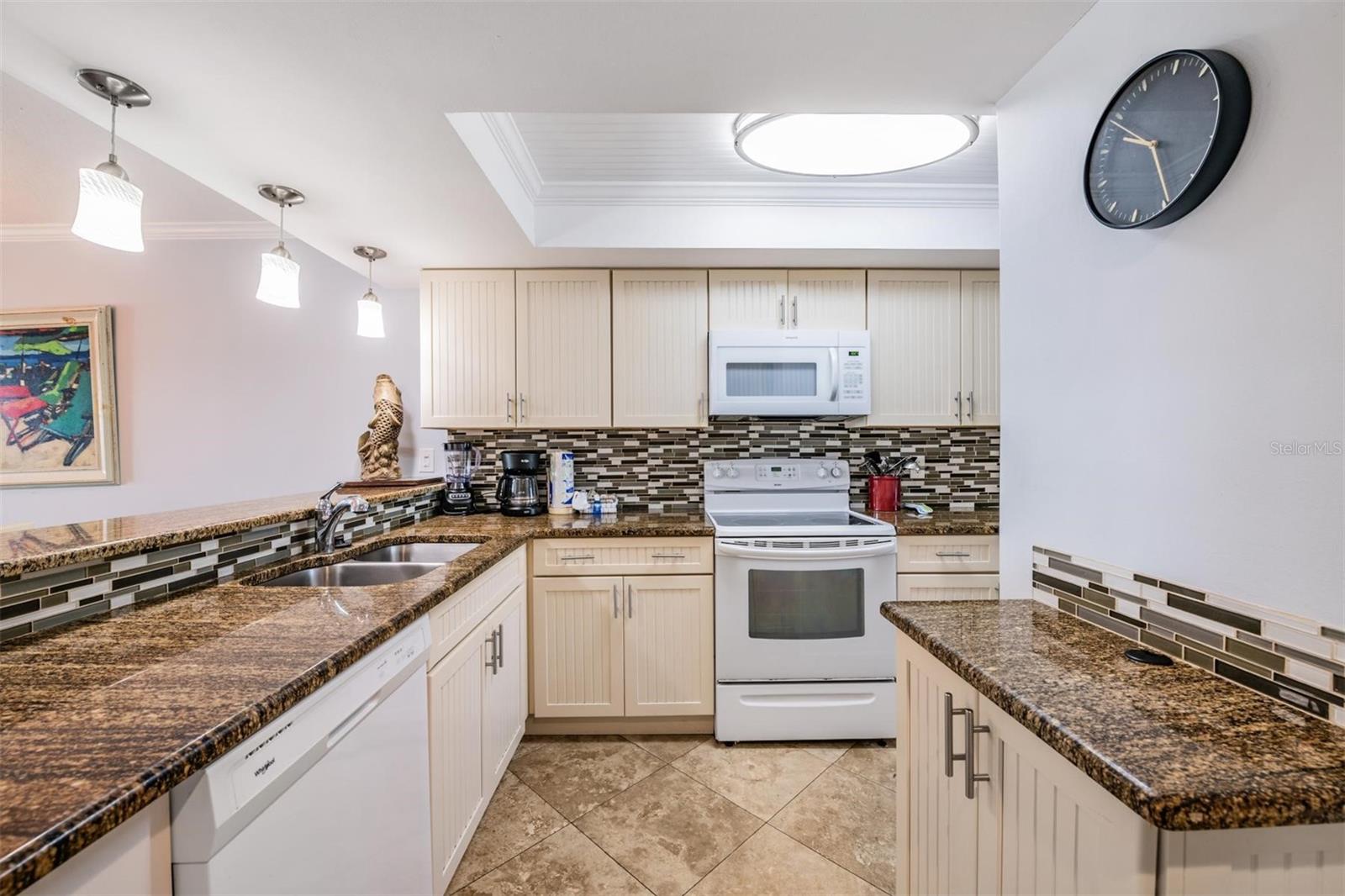 Image 9 of 55 For 7435 Bayshore Drive 303