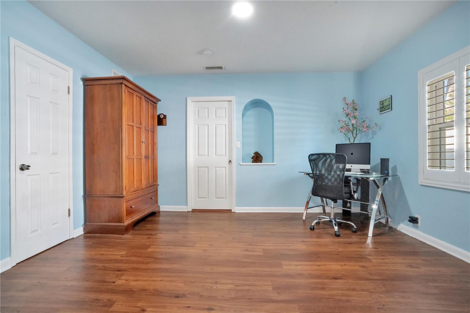 Image 21 of 45 For 145 27th Avenue N