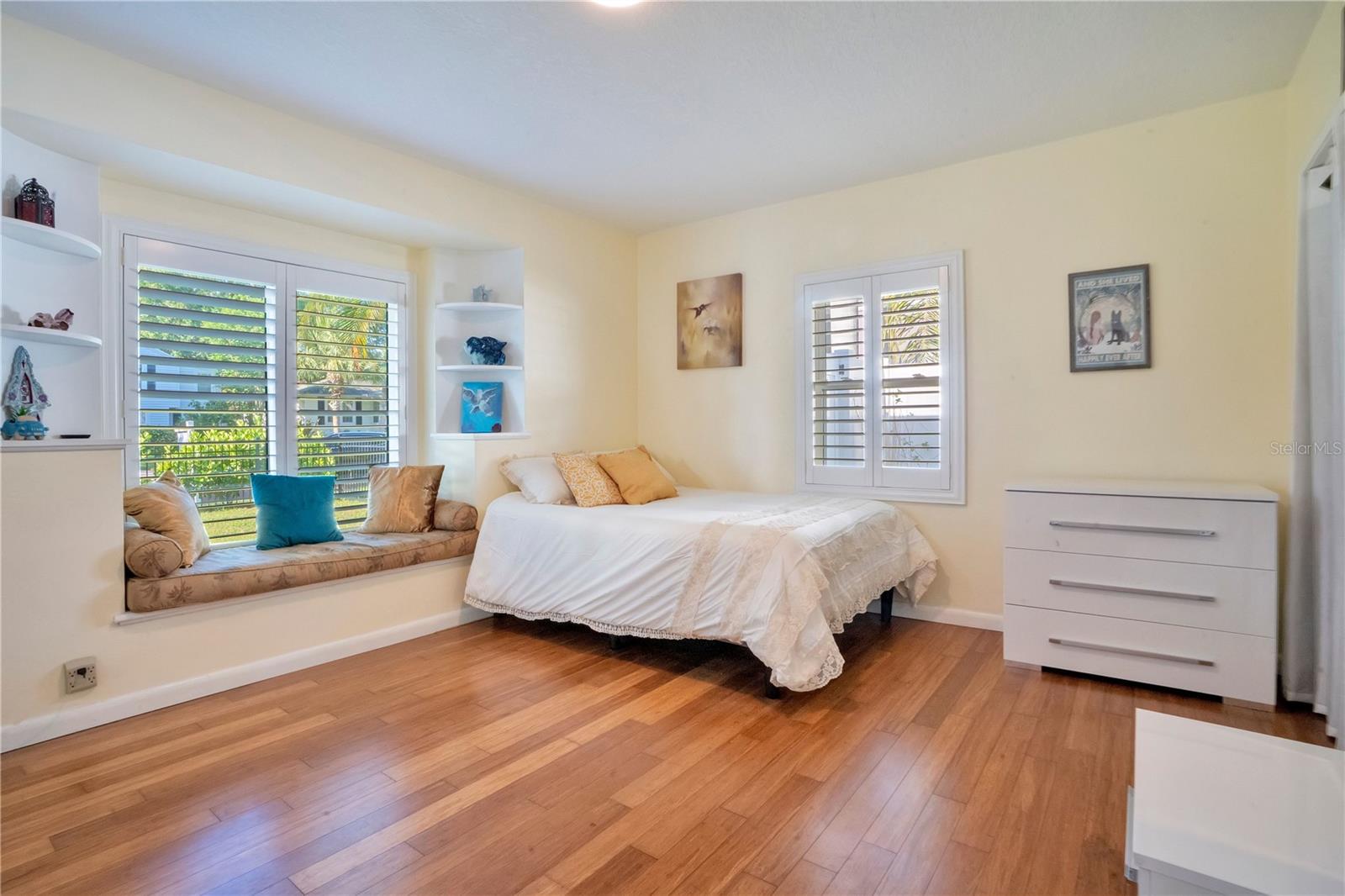 Image 26 of 45 For 145 27th Avenue N