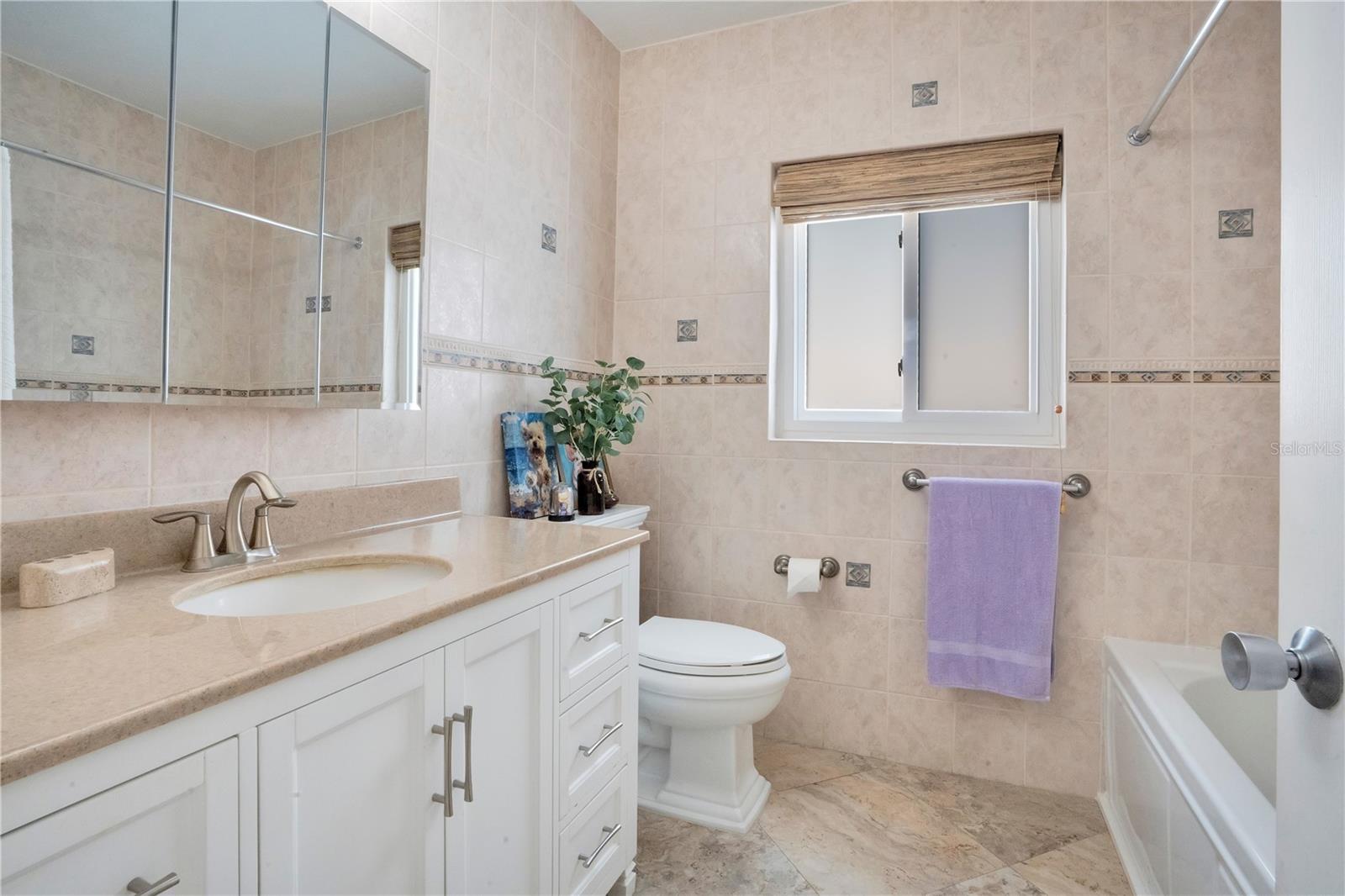 Image 27 of 45 For 145 27th Avenue N