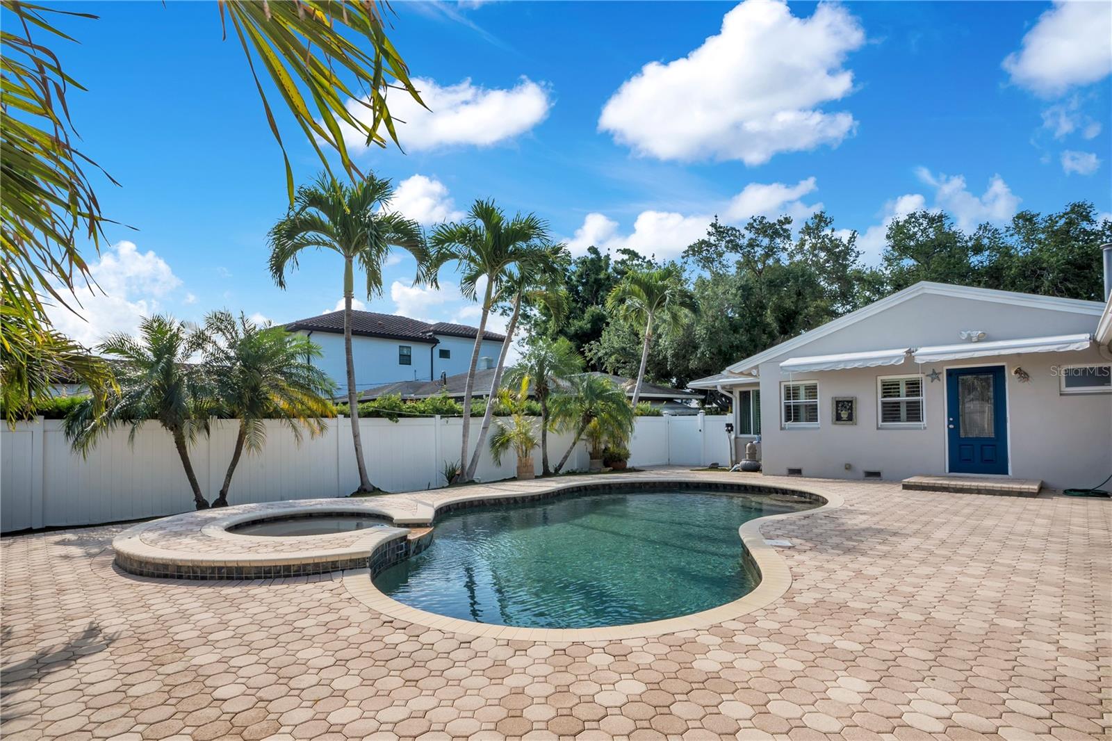 Image 33 of 45 For 145 27th Avenue N