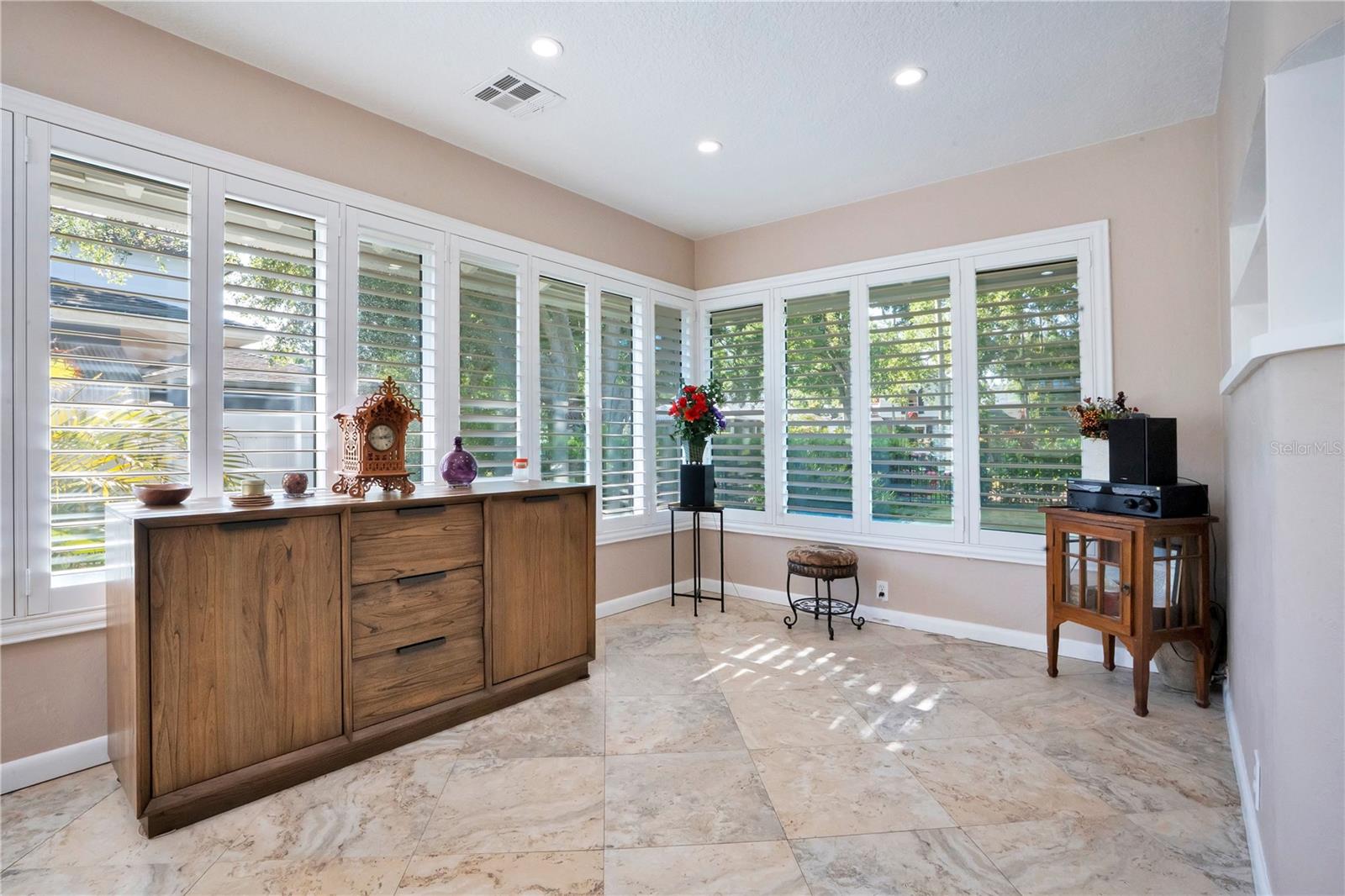 Image 8 of 45 For 145 27th Avenue N