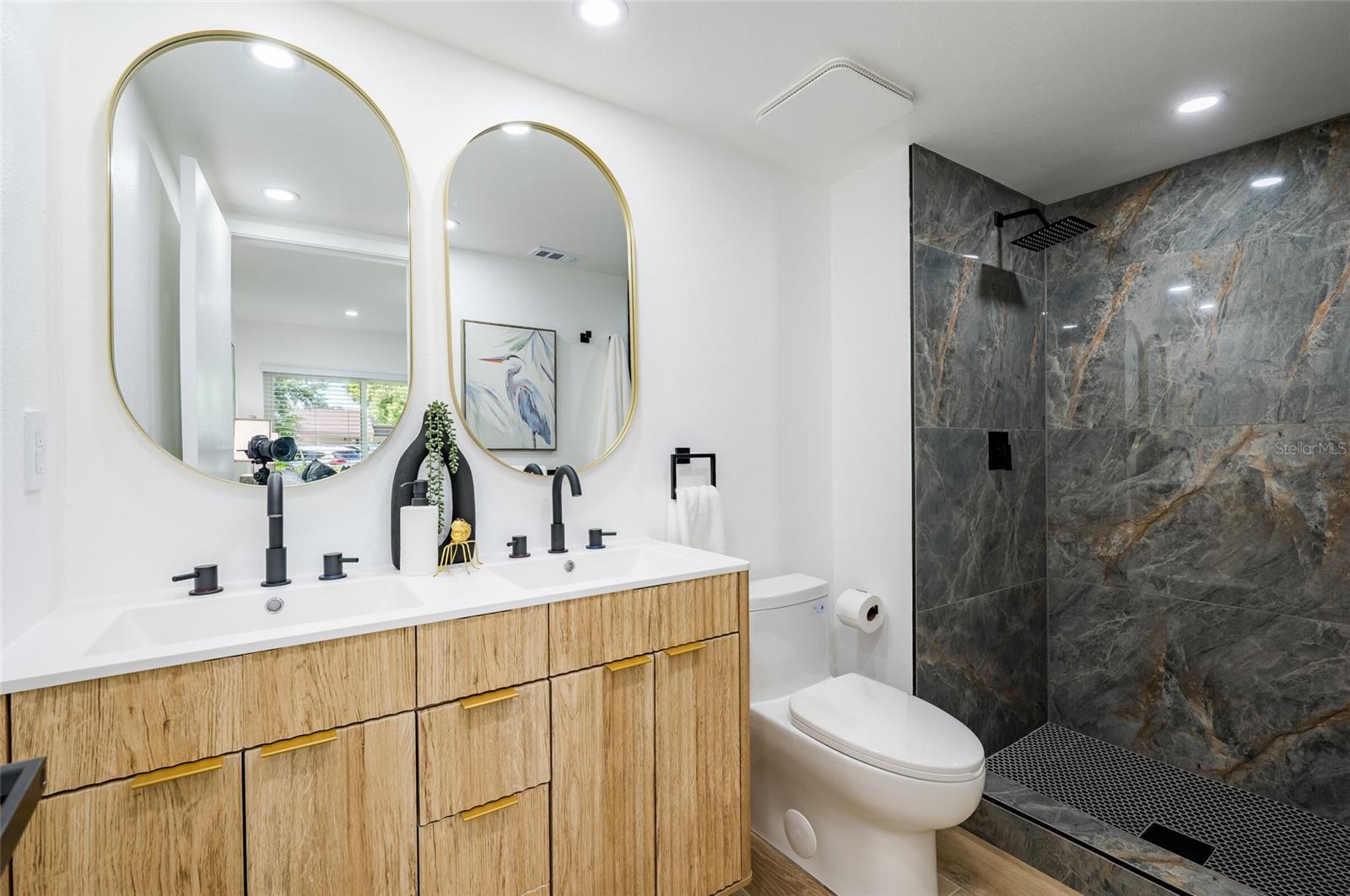 Image 14 of 29 For 2626 Cedar View Court