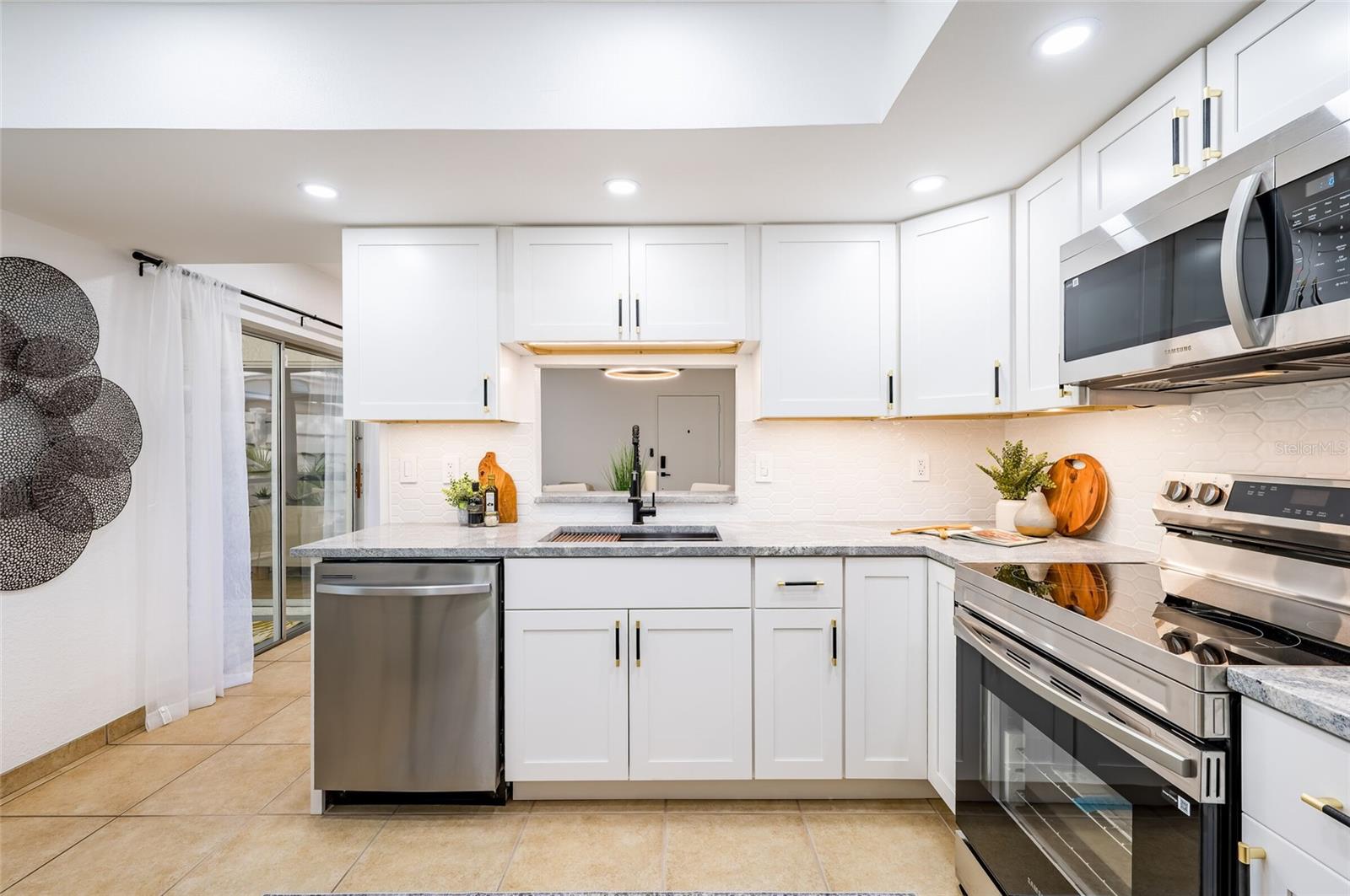 Image 9 of 29 For 2626 Cedar View Court