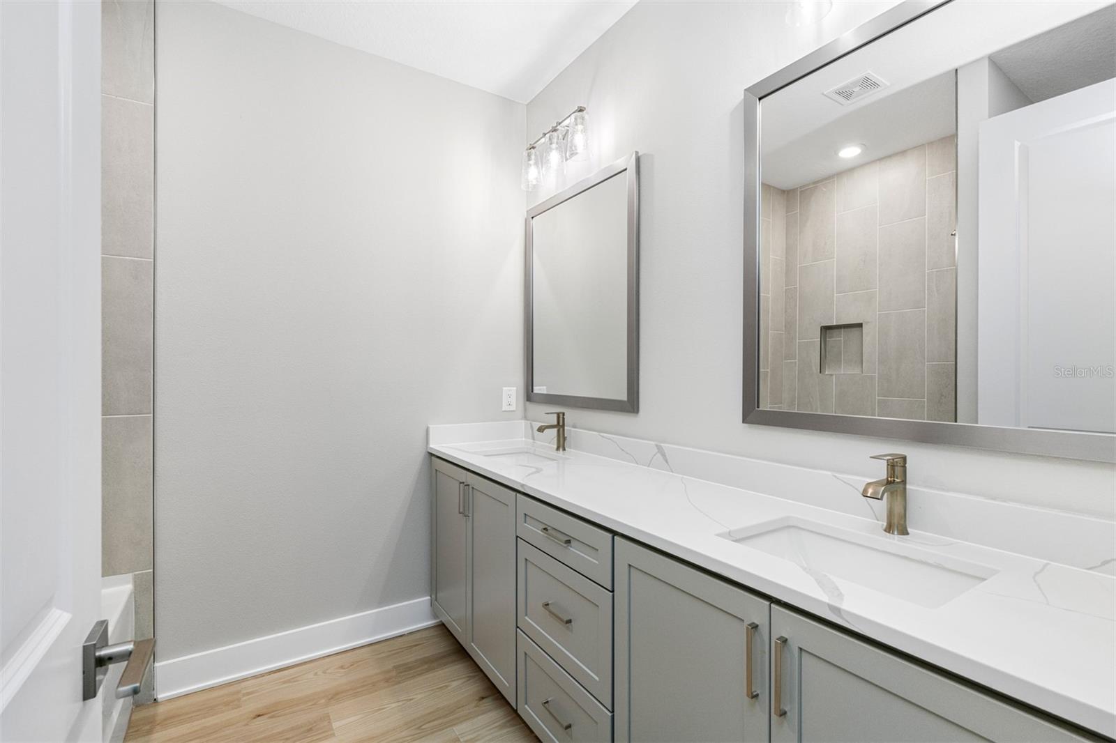 Image 12 of 13 For 5934 Summit View Drive