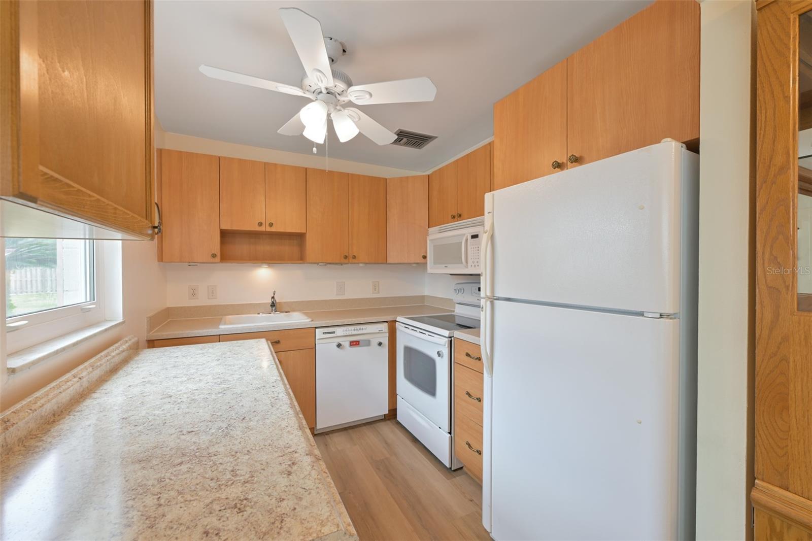 Image 19 of 69 For 2202 Clubhouse Drive 169