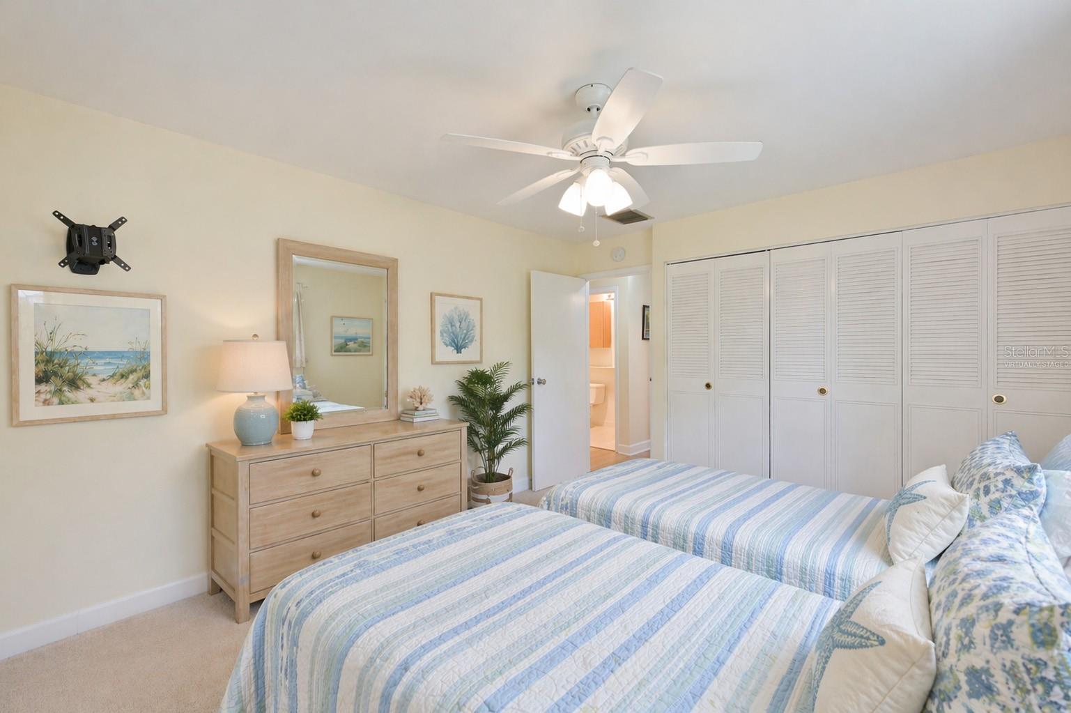 Image 32 of 69 For 2202 Clubhouse Drive 169