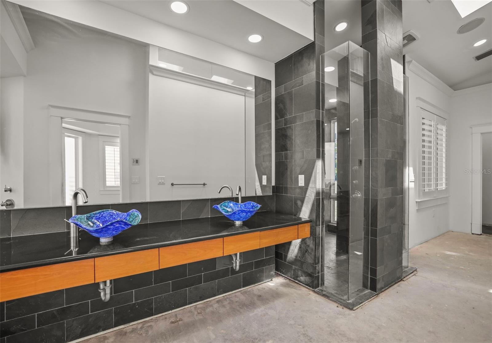 Image 27 of 96 For 1721 Gulf Road