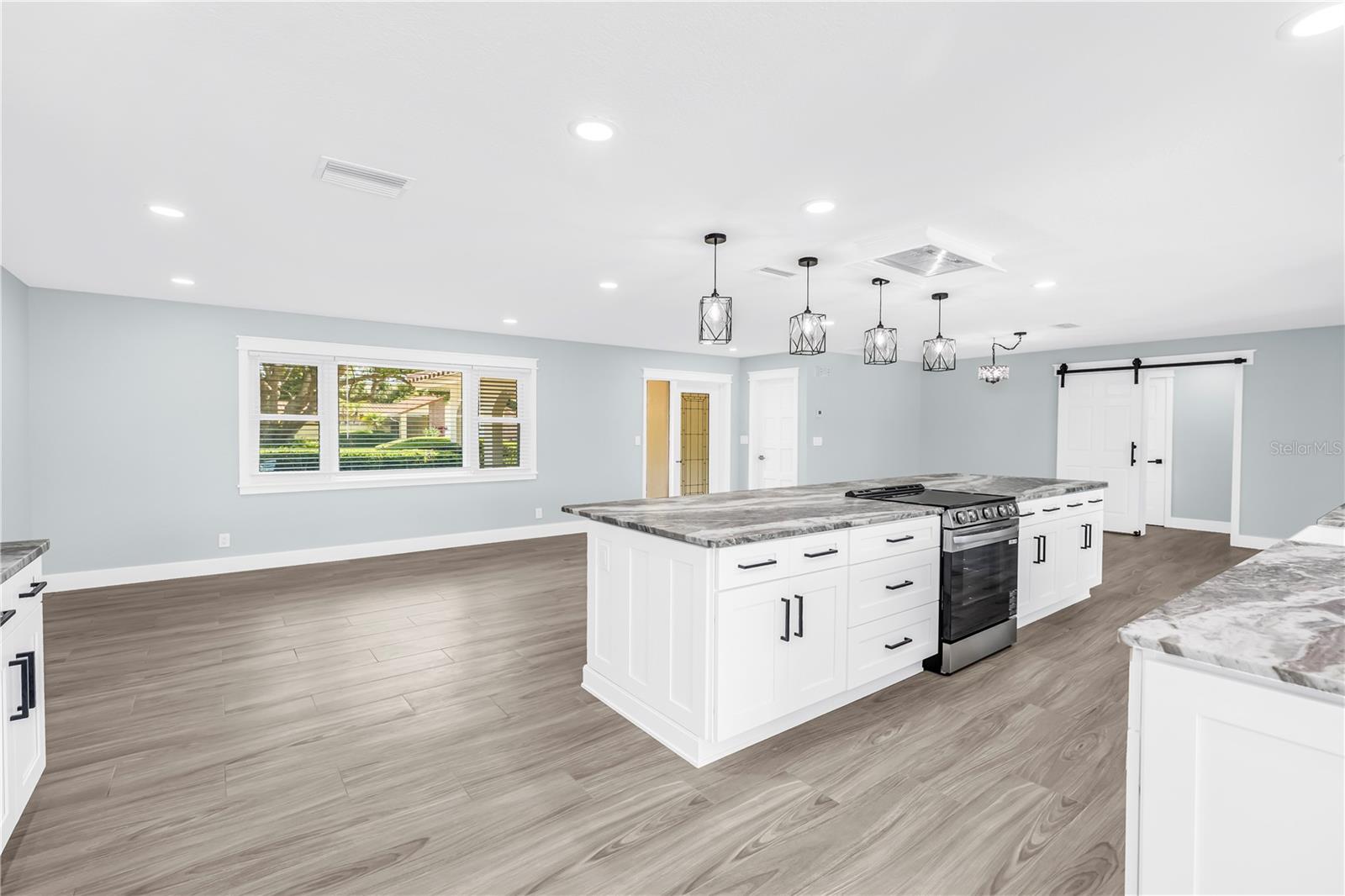 Image 42 of 88 For 12897 88th Avenue