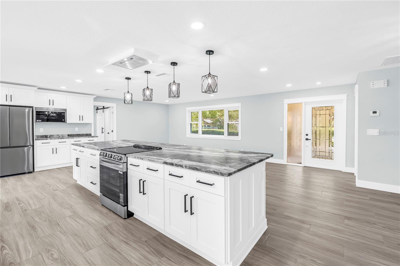 Image 44 of 88 For 12897 88th Avenue