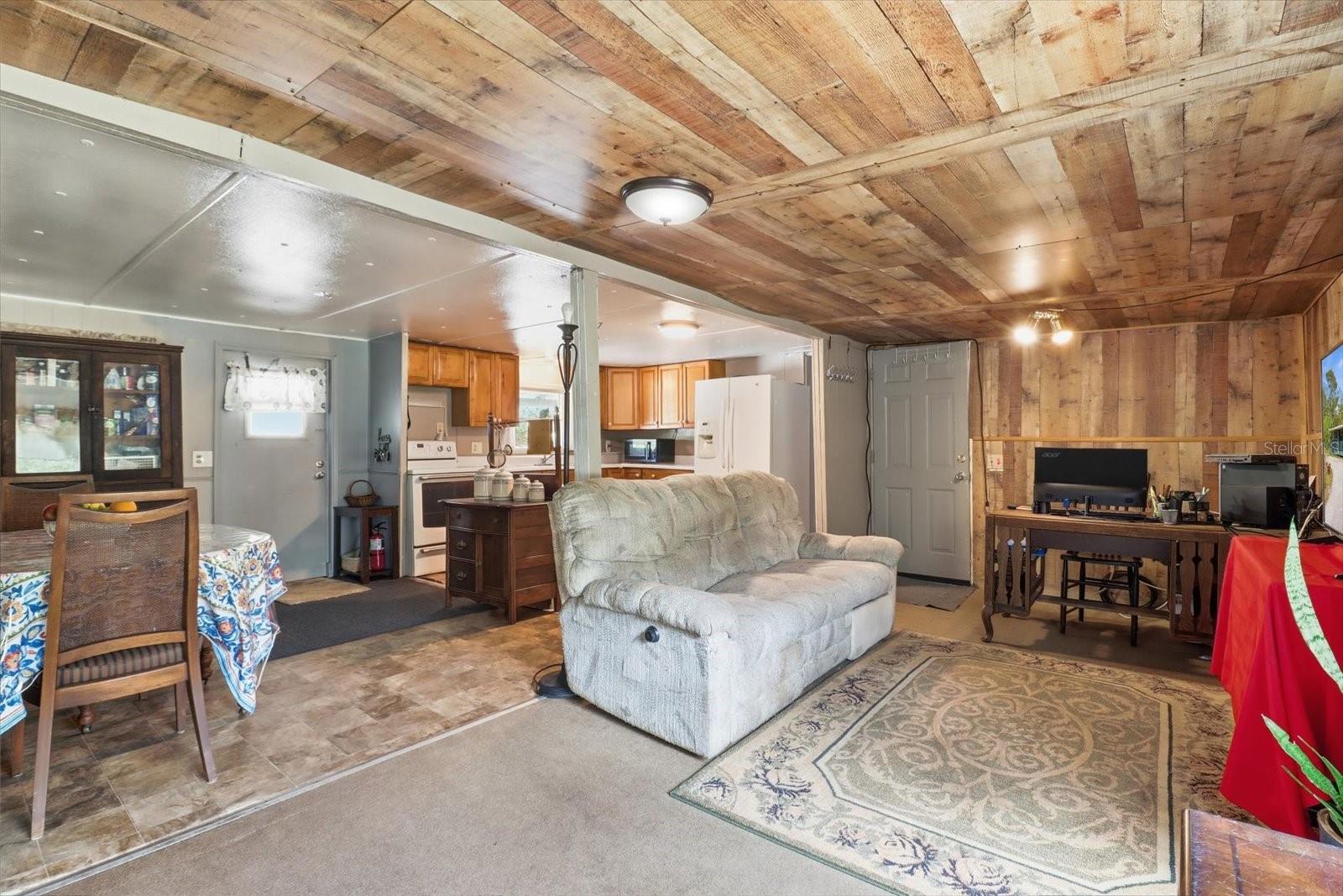 Image 15 of 45 For 12360 Redrose Avenue