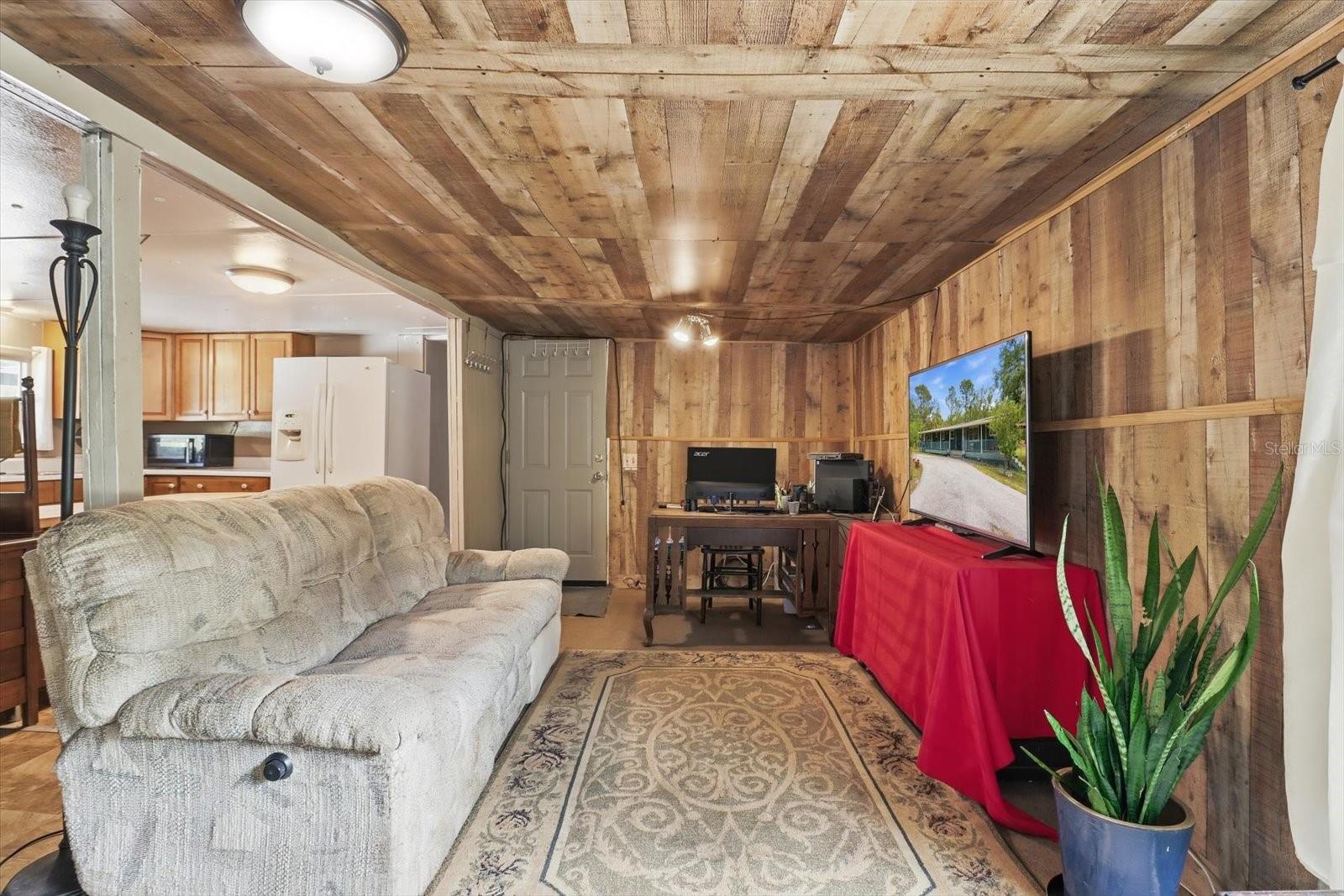 Image 16 of 45 For 12360 Redrose Avenue