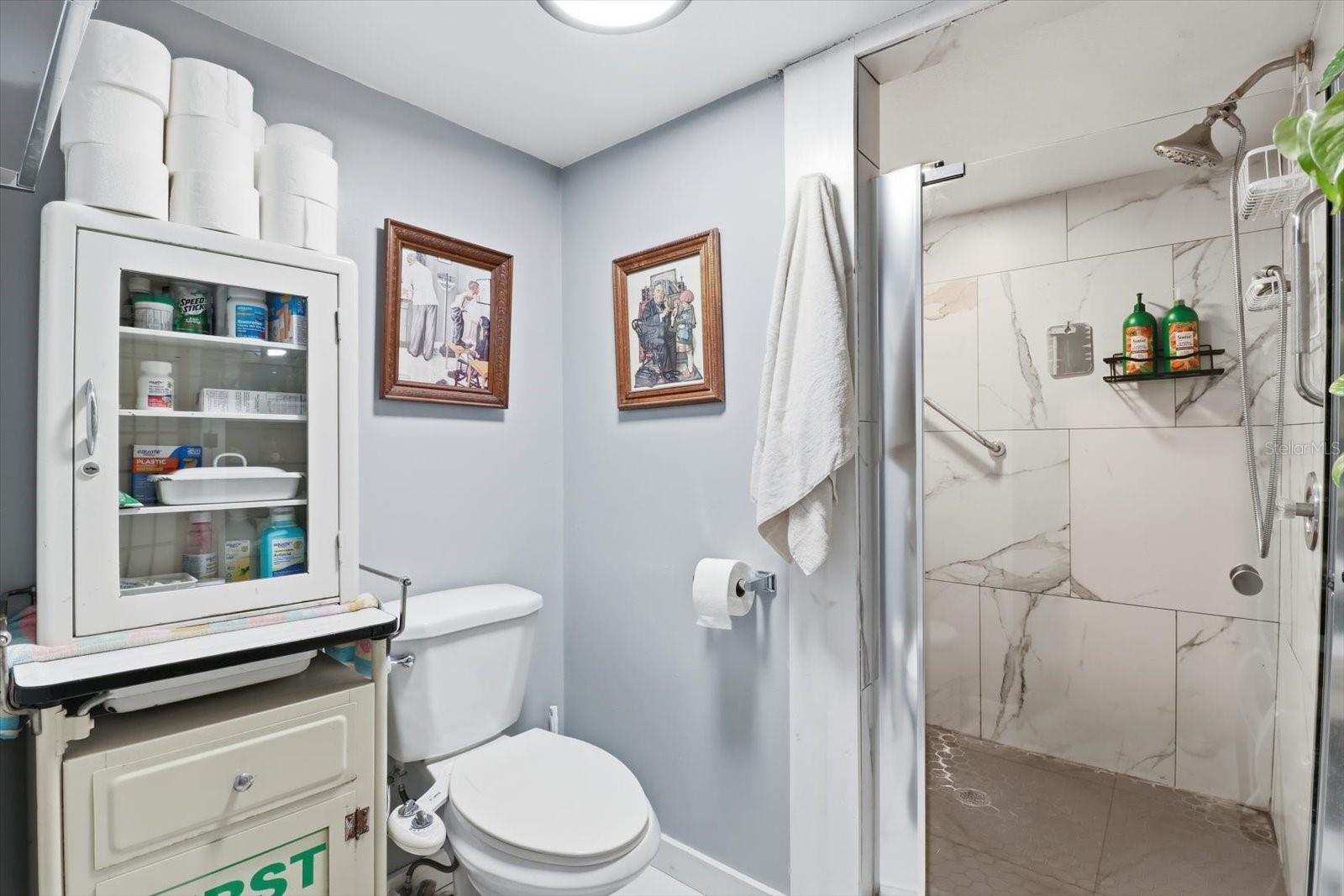 Image 22 of 45 For 12360 Redrose Avenue