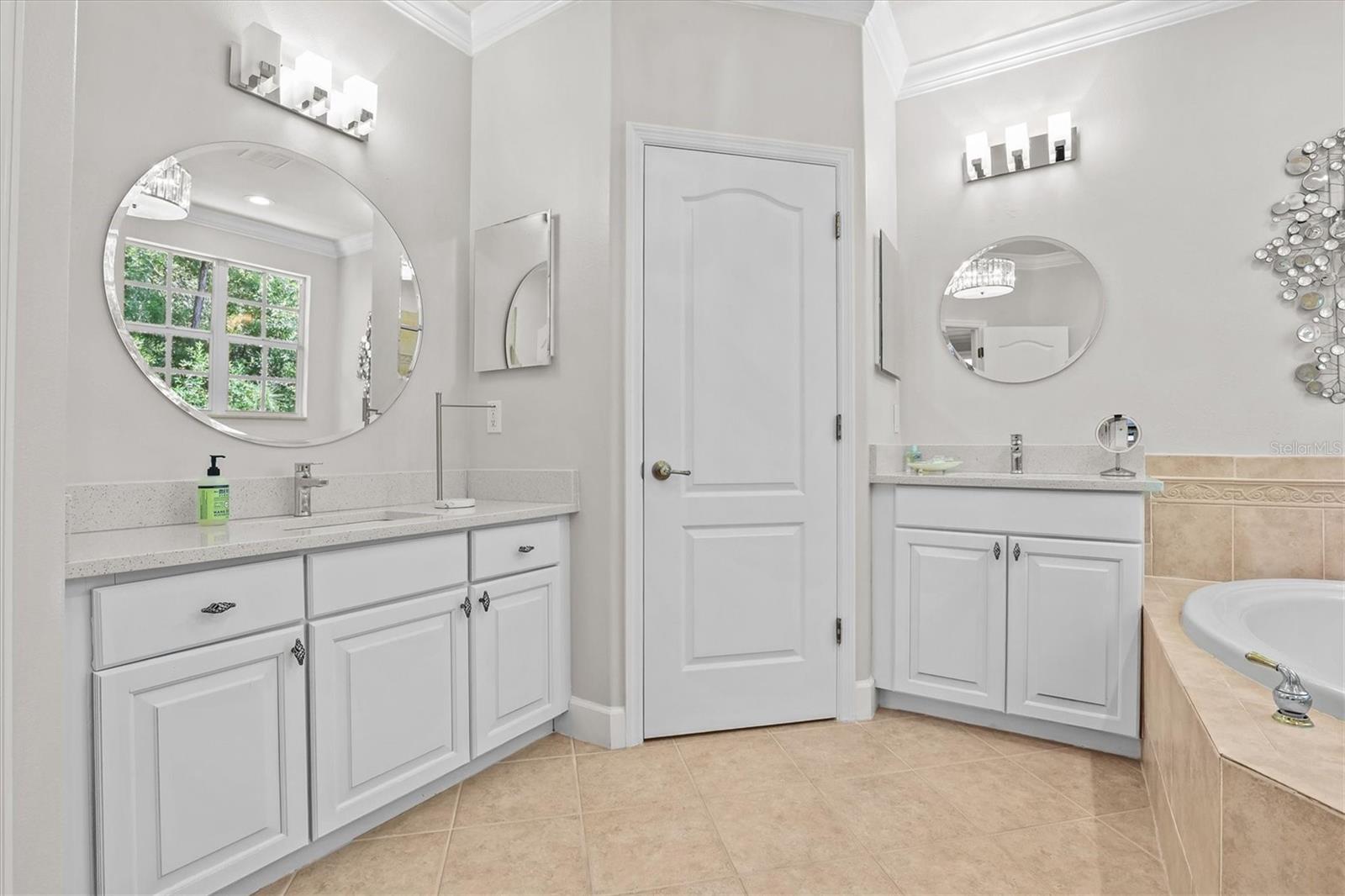 Listing photo id 19 for 14637 Mirabelle Vista Circle