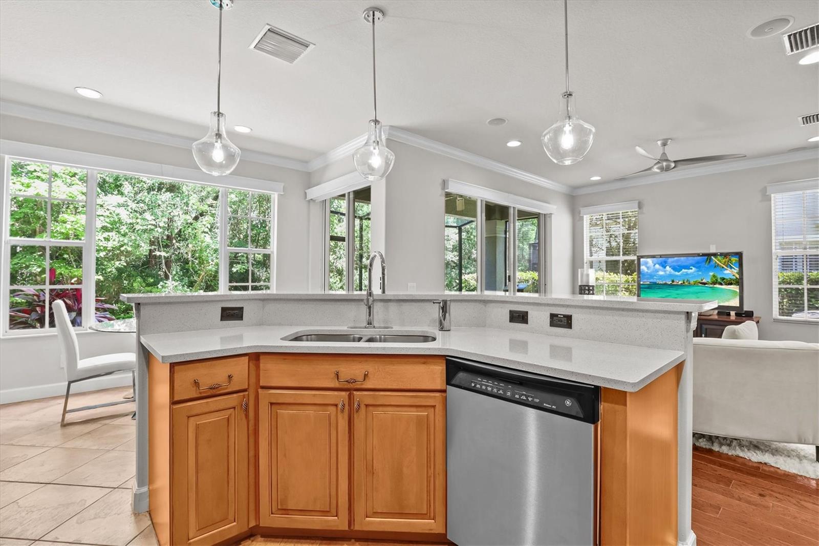 Listing photo id 7 for 14637 Mirabelle Vista Circle