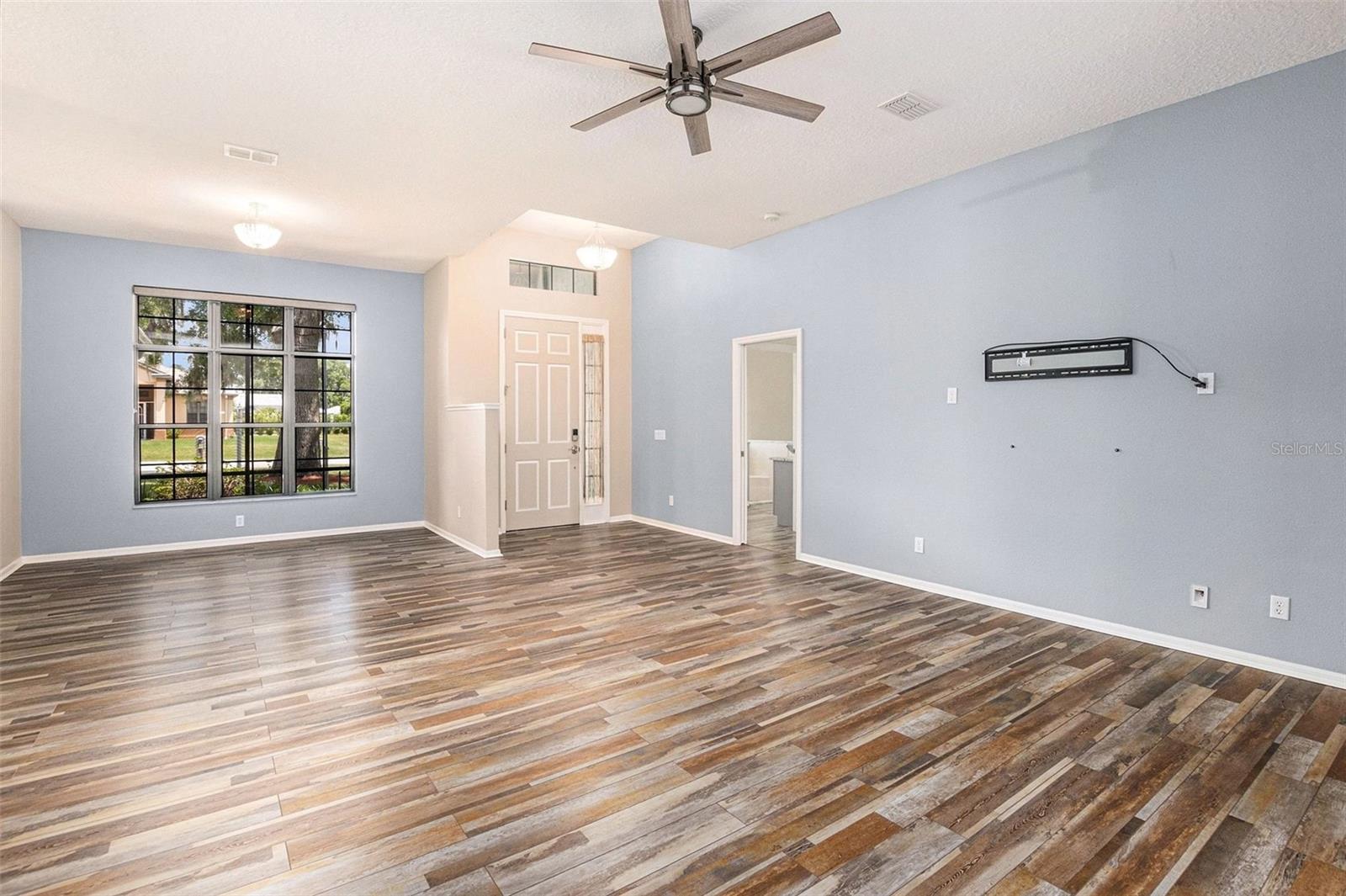 Image 11 of 35 For 3037 Folkestone Loop