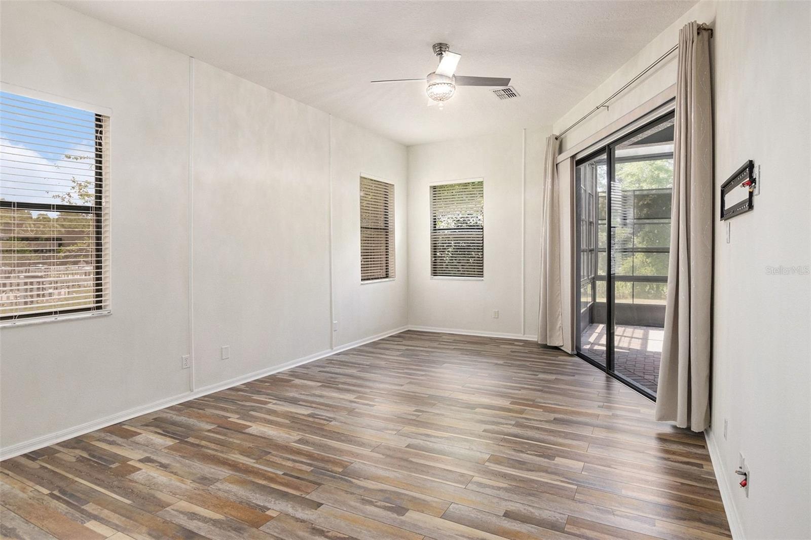 Image 16 of 35 For 3037 Folkestone Loop