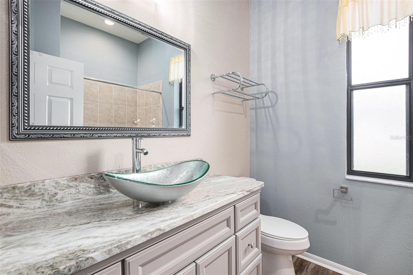 Image 28 of 35 For 3037 Folkestone Loop