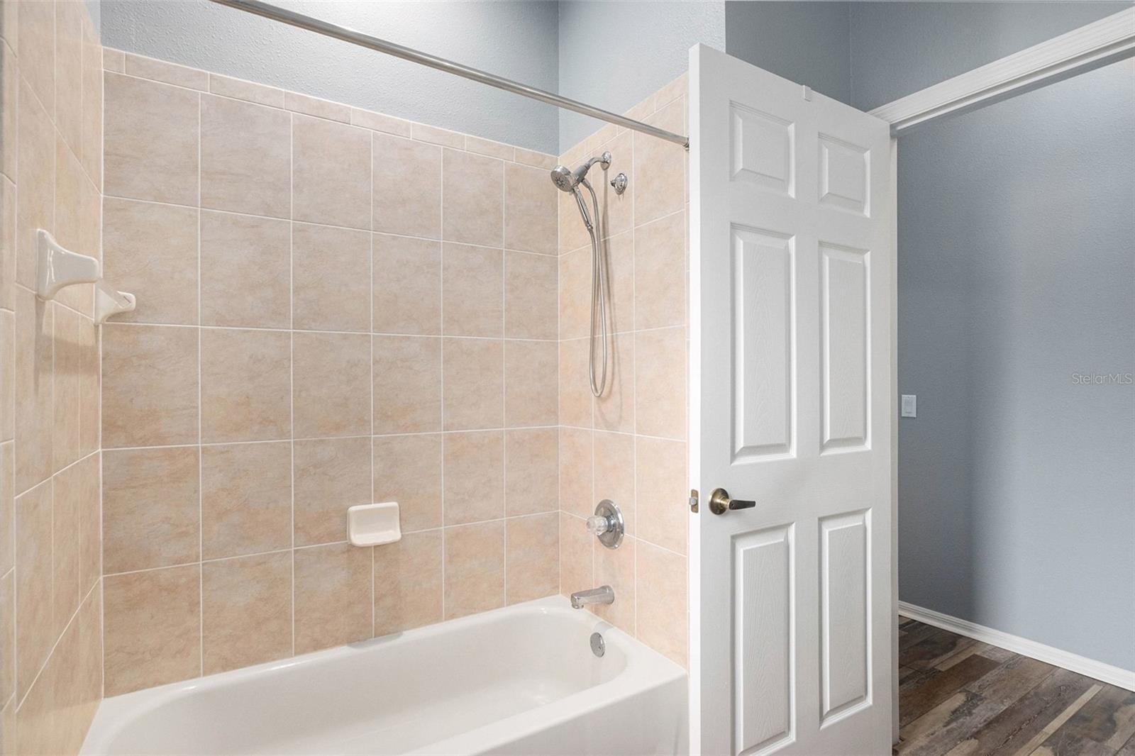 Image 29 of 35 For 3037 Folkestone Loop