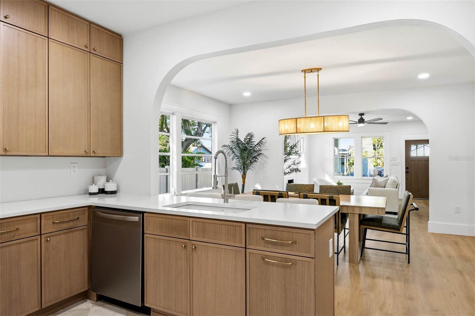 Image 15 of 41 For 2507 Ridgewood Avenue