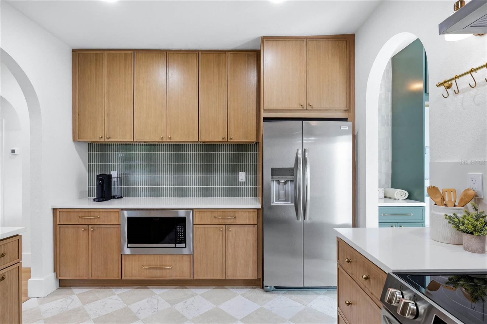 Image 17 of 41 For 2507 Ridgewood Avenue