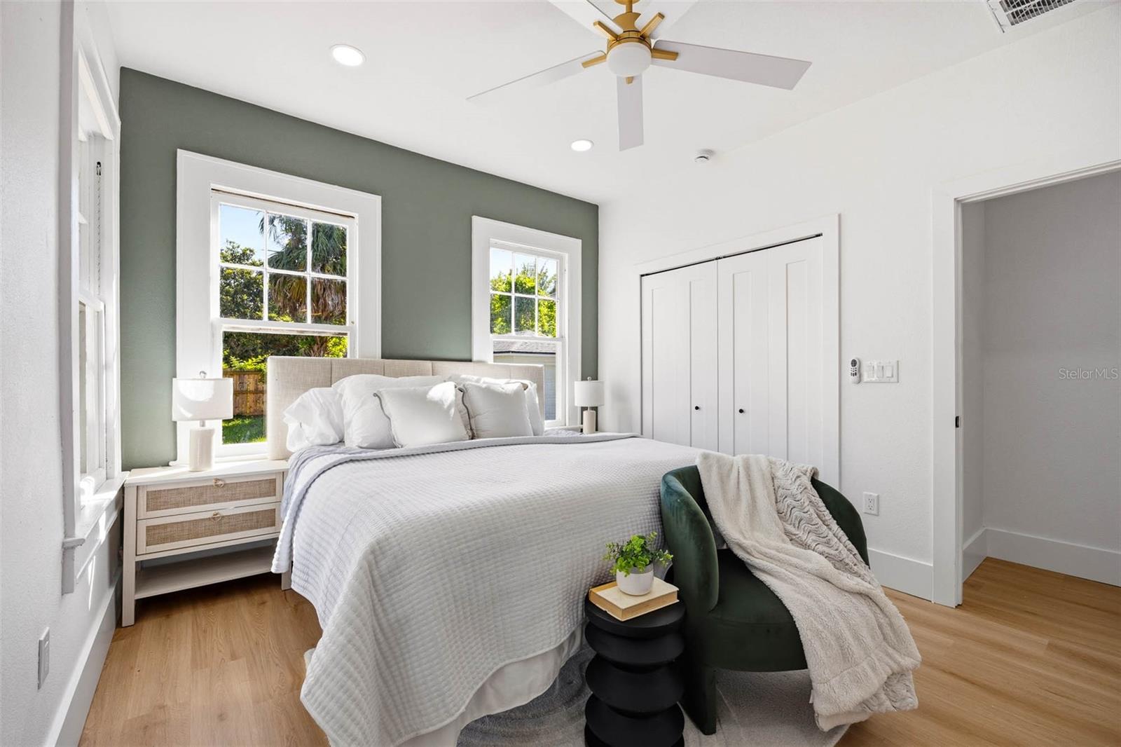 Image 18 of 41 For 2507 Ridgewood Avenue