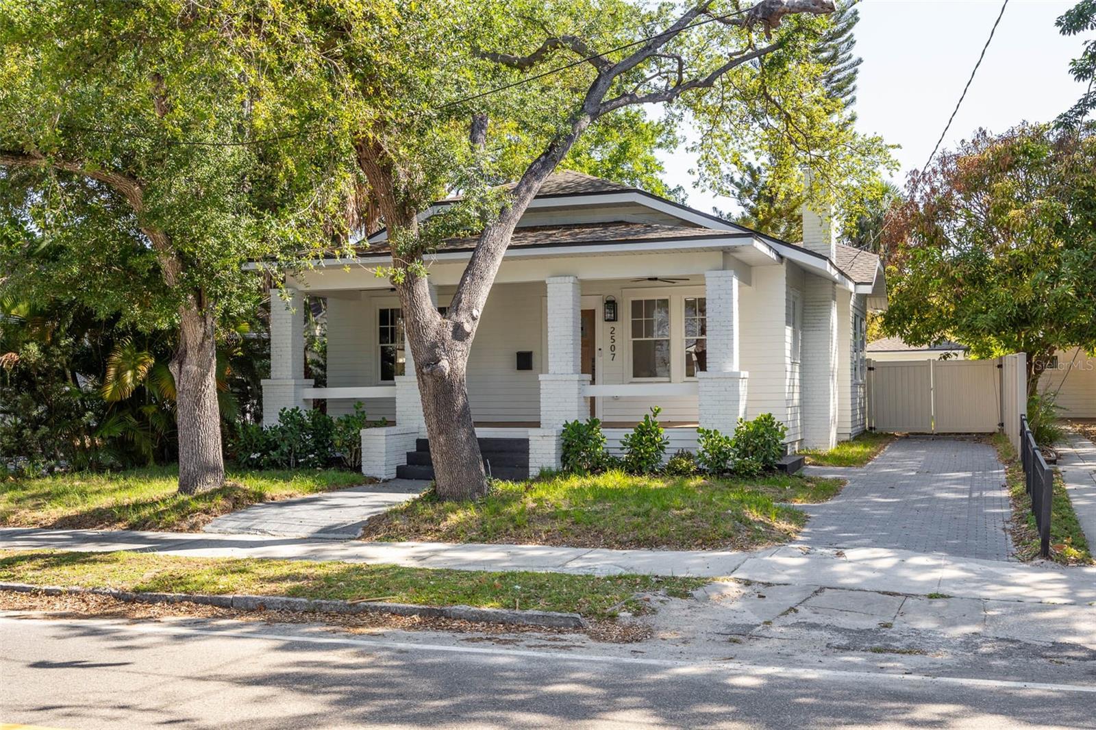 Image 2 of 41 For 2507 Ridgewood Avenue