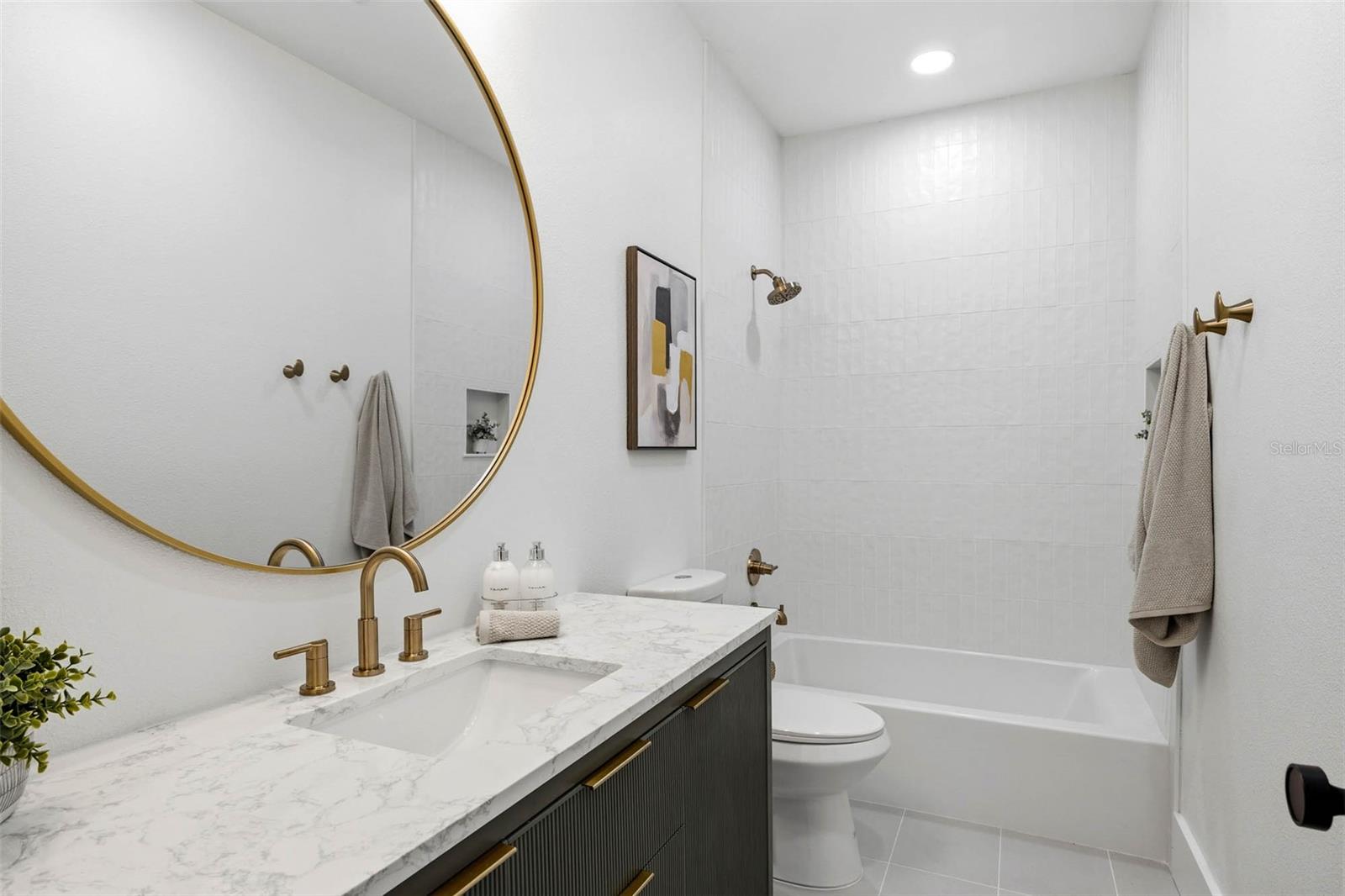 Image 22 of 41 For 2507 Ridgewood Avenue