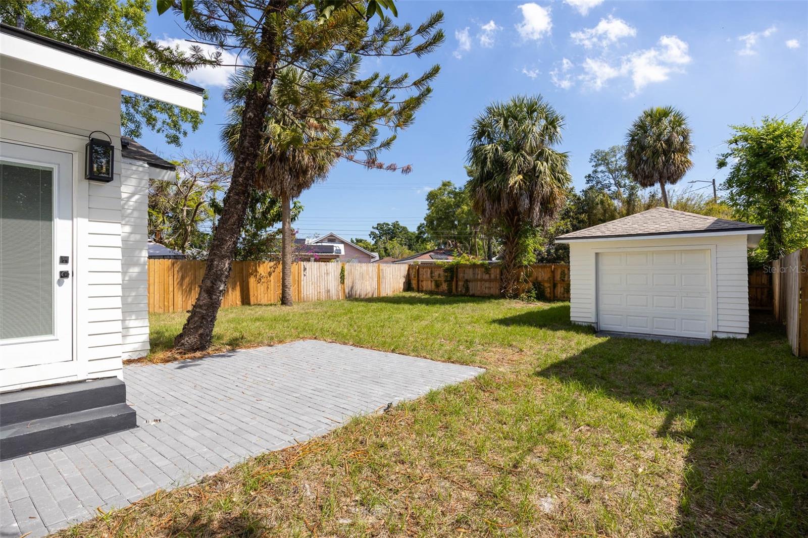 Image 26 of 41 For 2507 Ridgewood Avenue