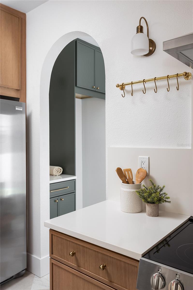 Image 37 of 41 For 2507 Ridgewood Avenue