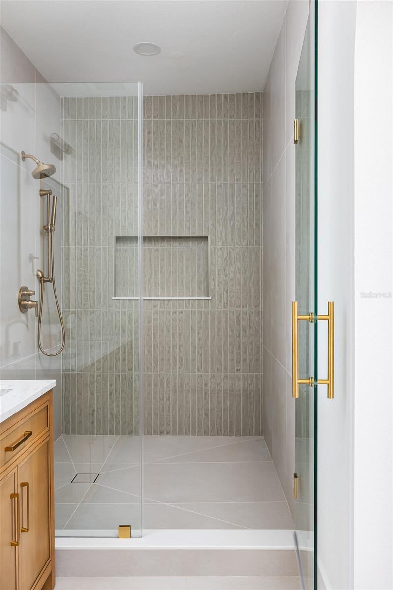 Image 39 of 41 For 2507 Ridgewood Avenue