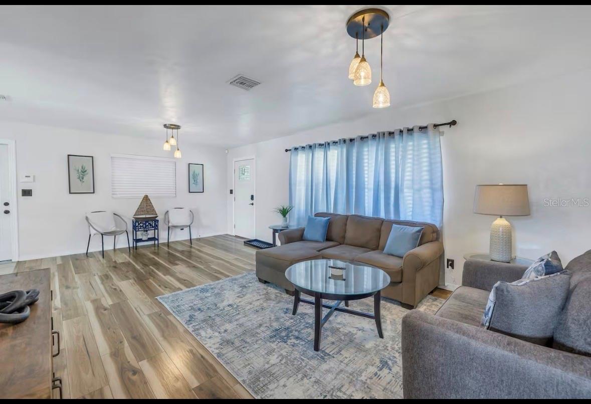 Image 4 of 11 For 8199 115th Street