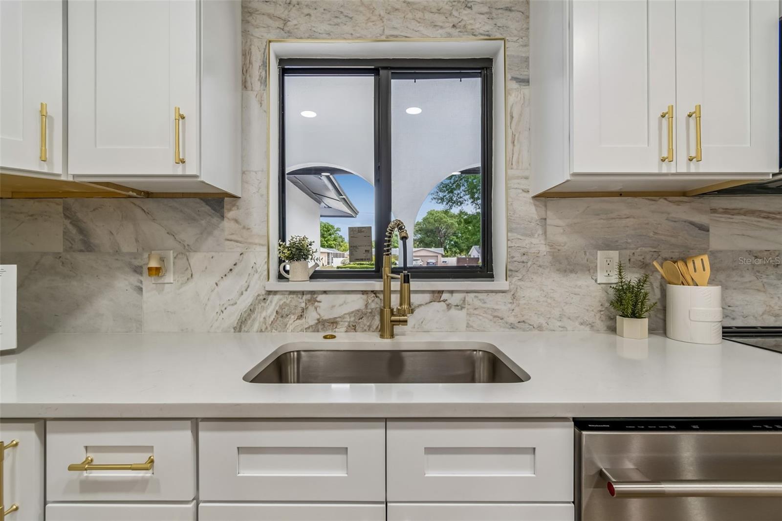 Image 11 of 74 For 2550 Gomaz Way S