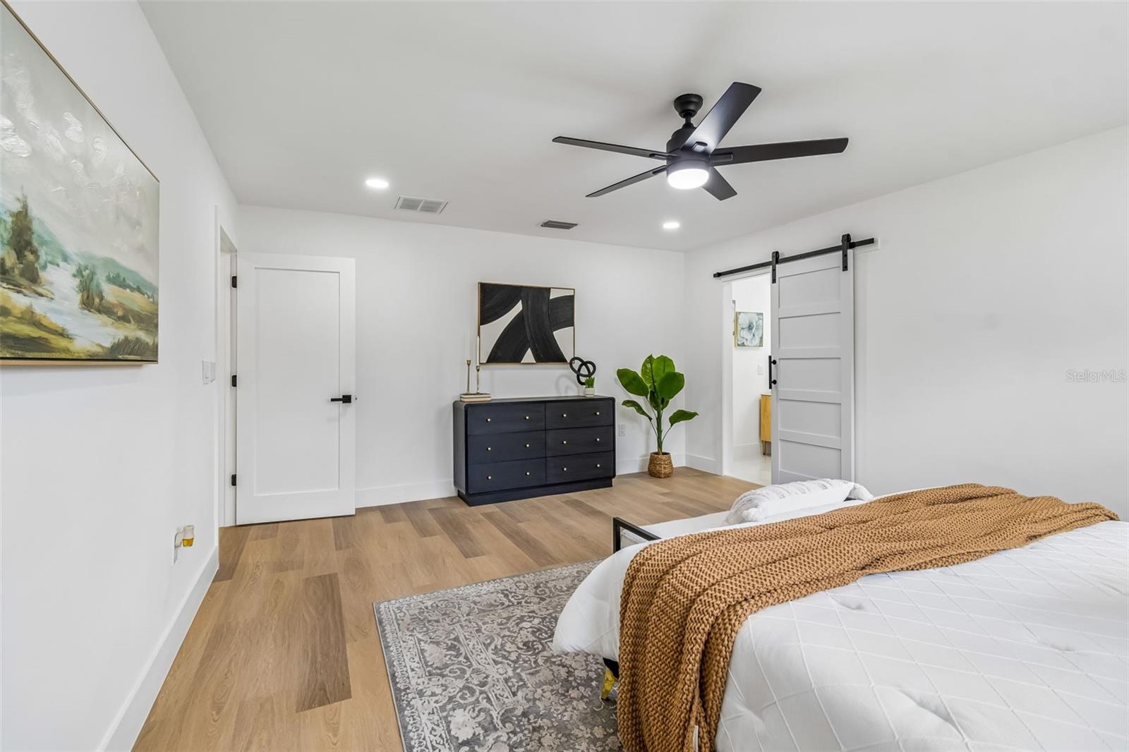 Image 25 of 74 For 2550 Gomaz Way S