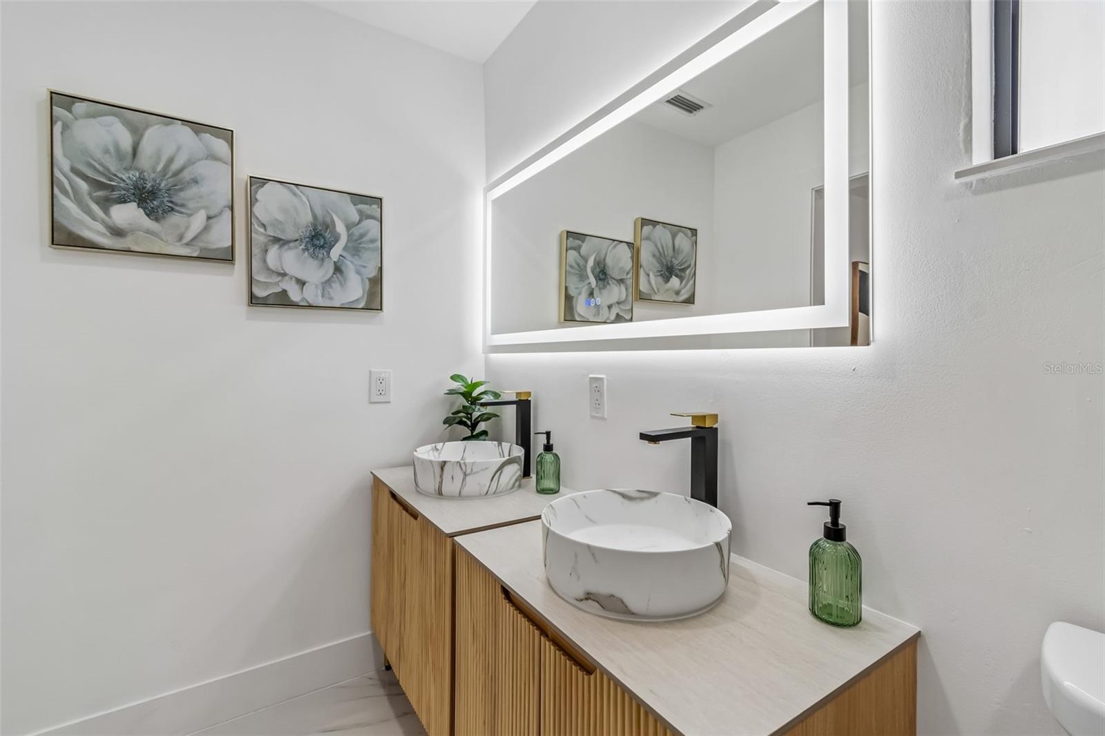 Image 27 of 74 For 2550 Gomaz Way S