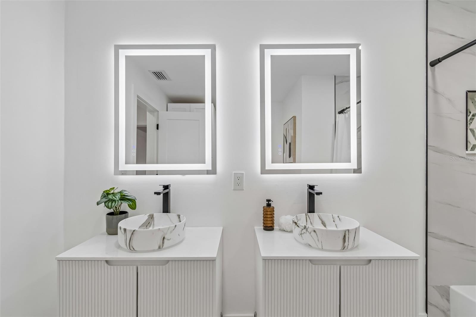 Image 30 of 74 For 2550 Gomaz Way S