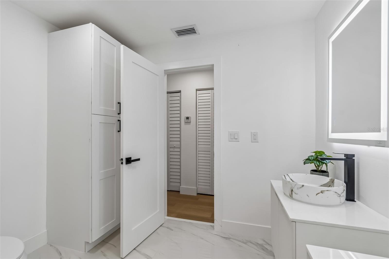 Image 32 of 74 For 2550 Gomaz Way S