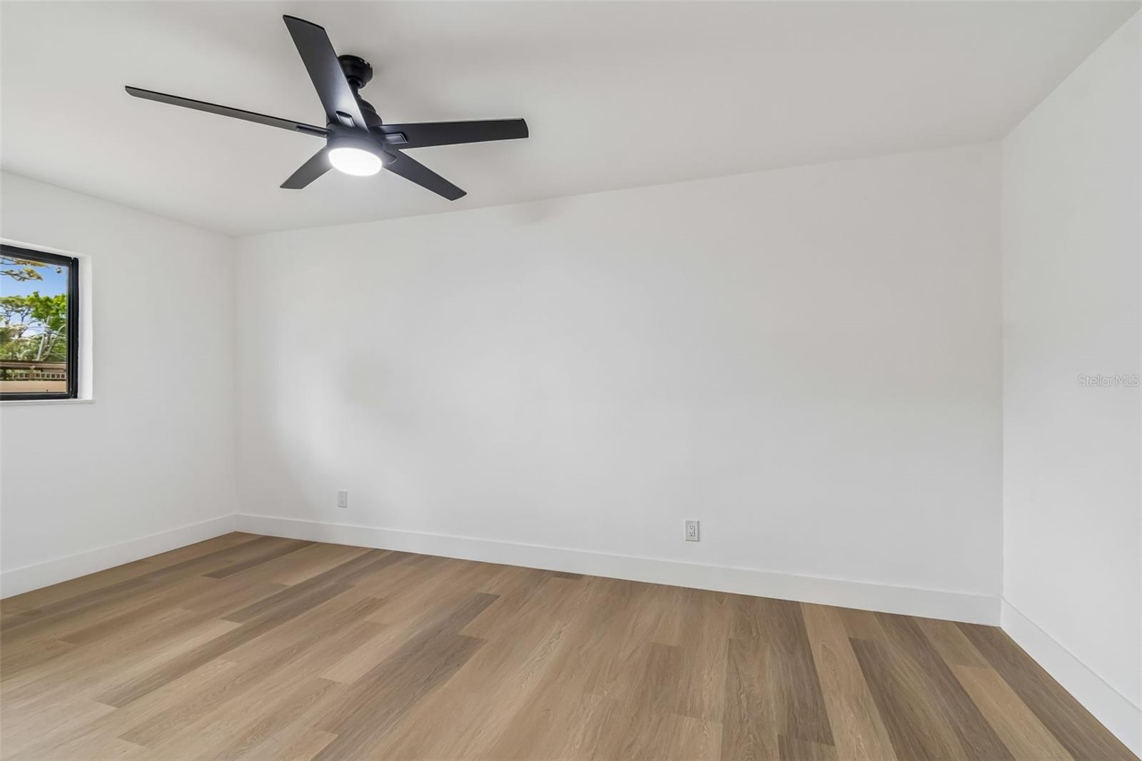 Image 33 of 74 For 2550 Gomaz Way S