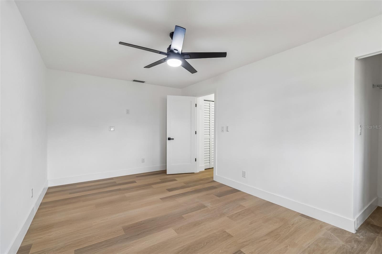 Image 35 of 74 For 2550 Gomaz Way S